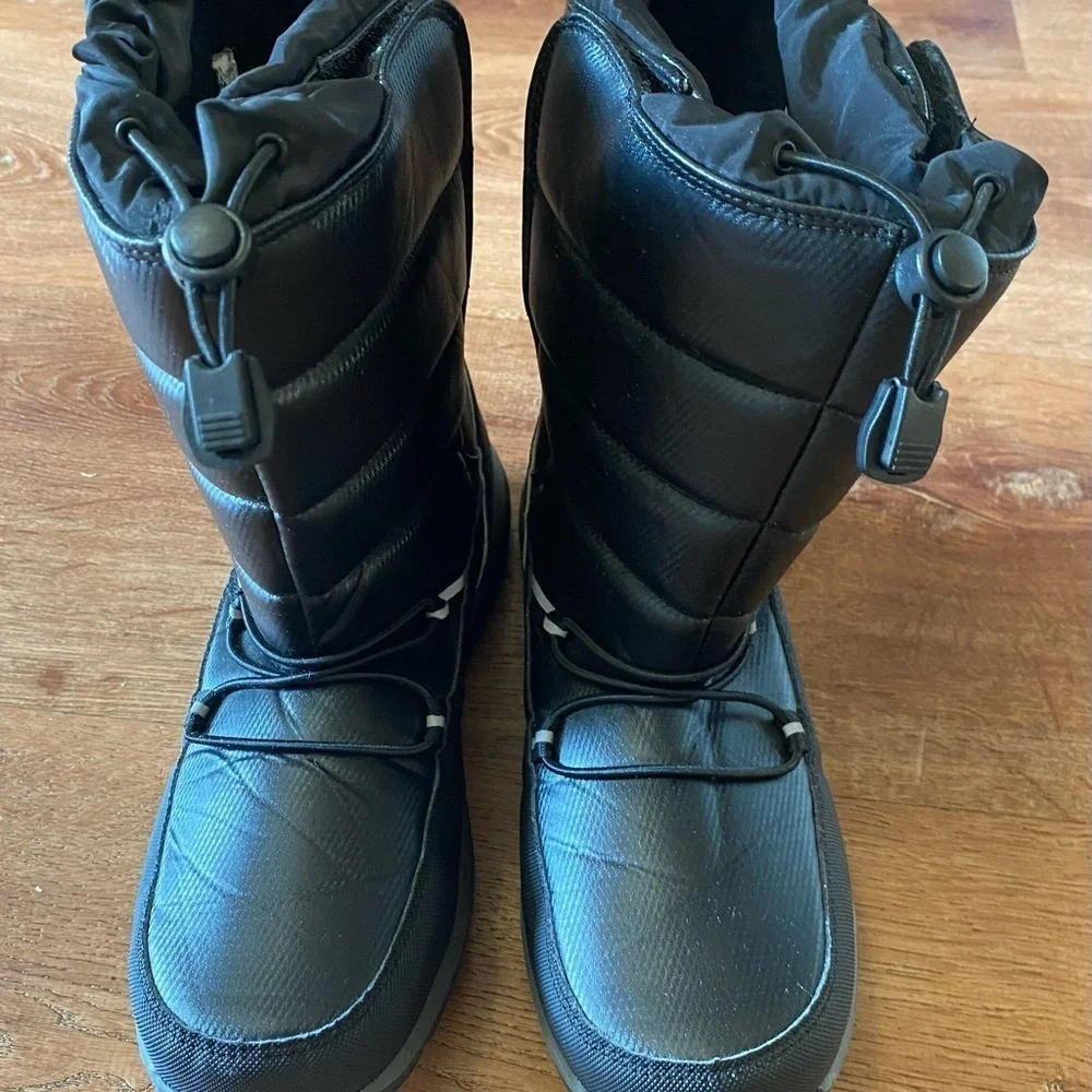 Lands' End Black Rain & Snow Boots with Quilted Design